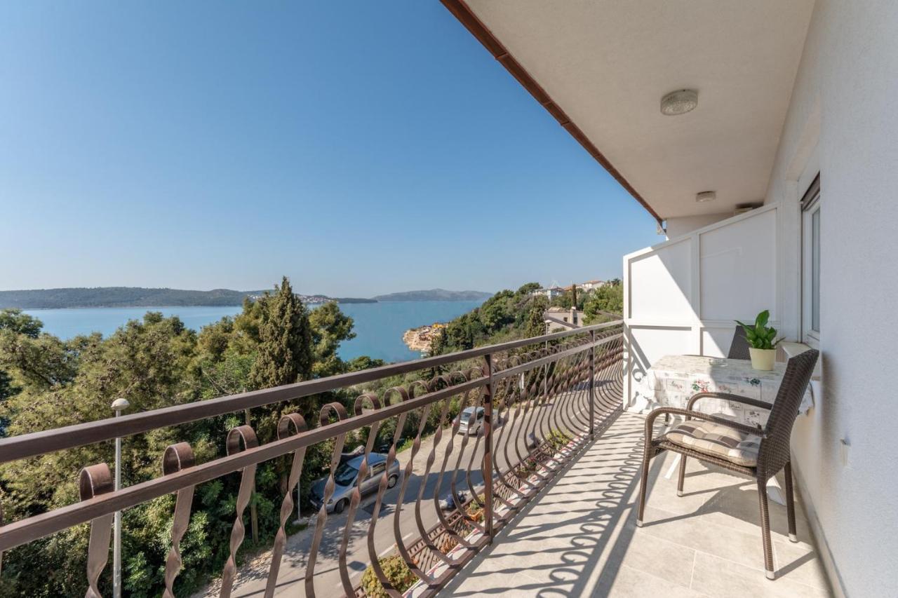 Apartments Mimi Trogir Ruang foto