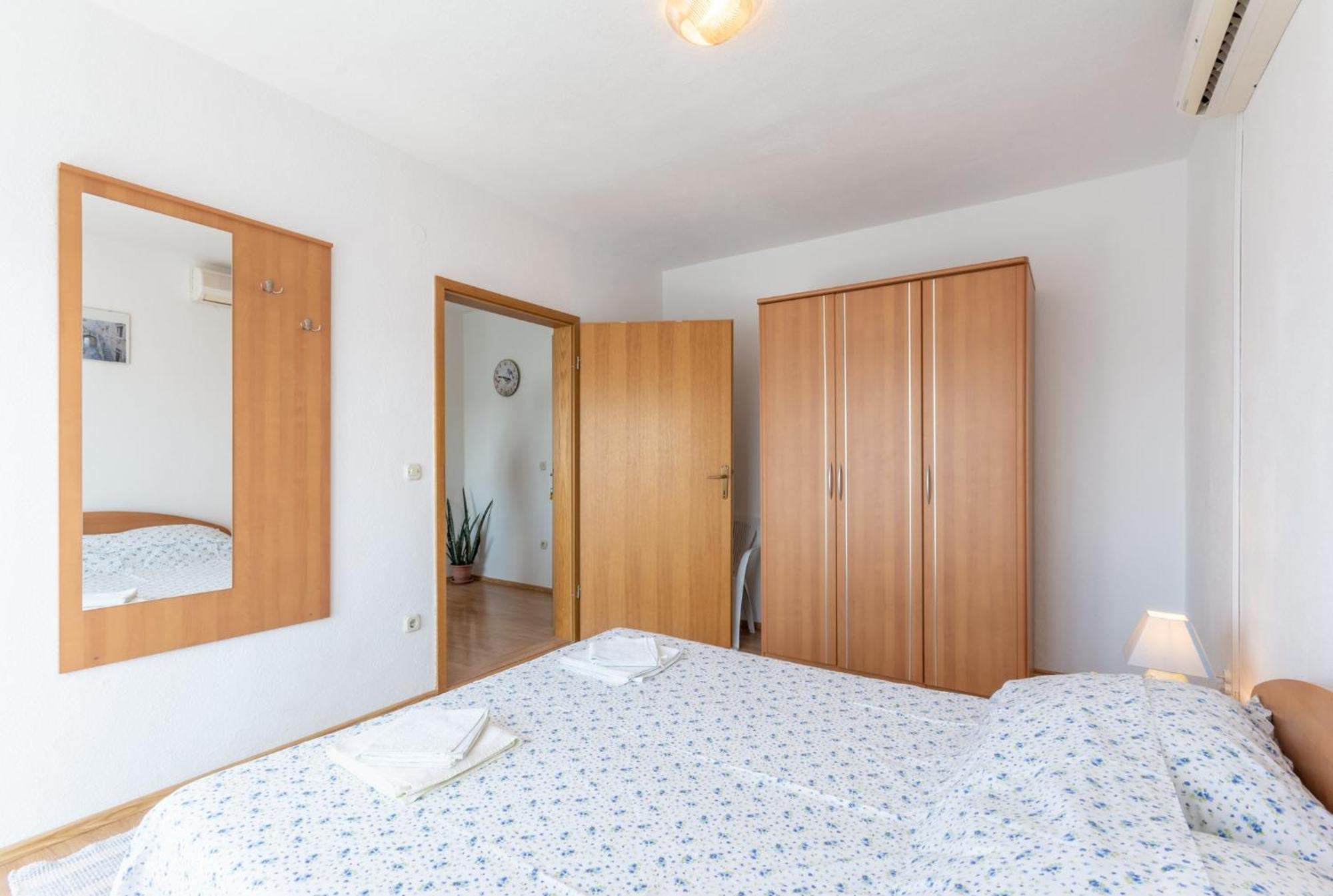 Apartments Mimi Trogir Ruang foto