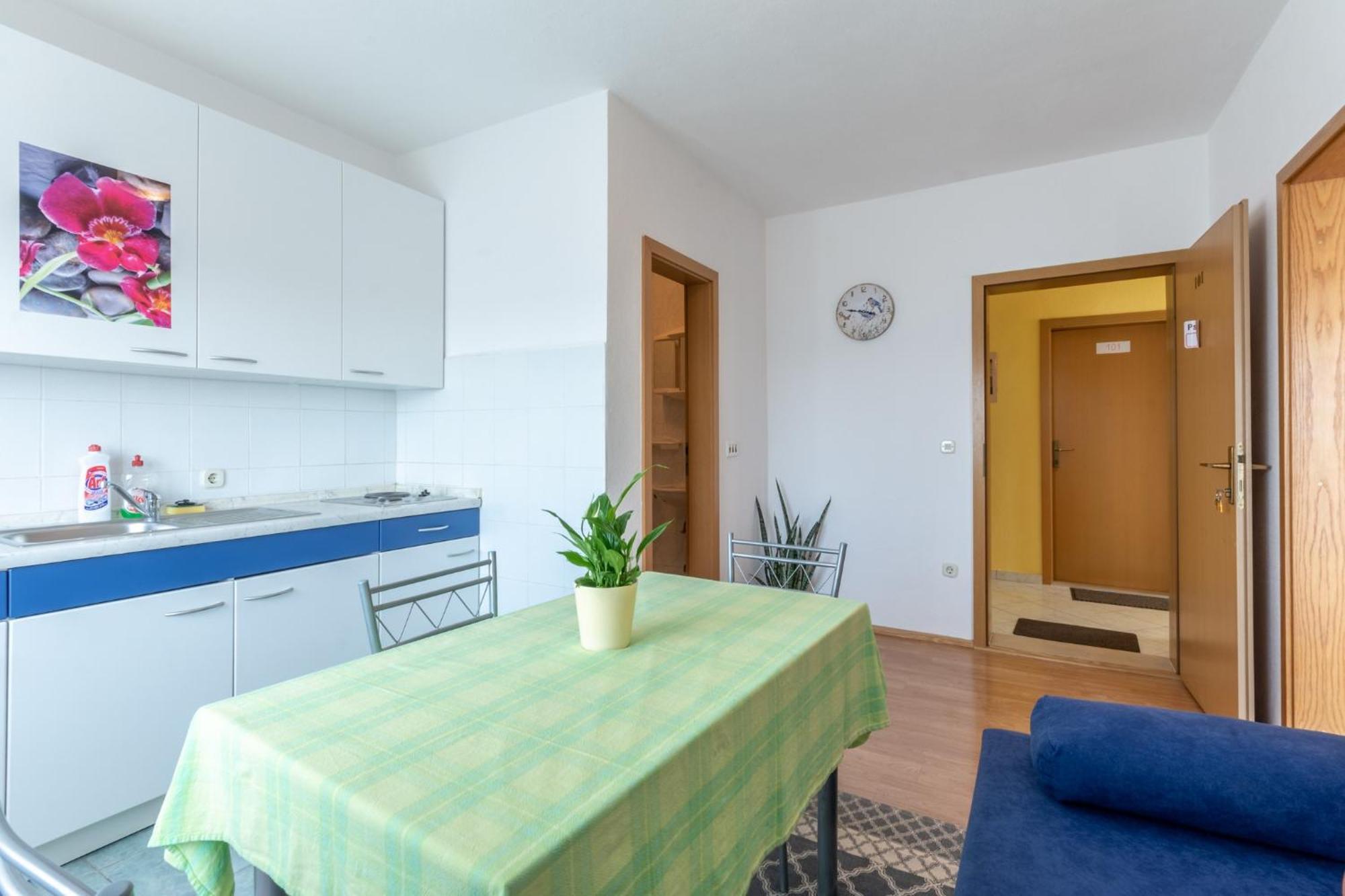 Apartments Mimi Trogir Ruang foto