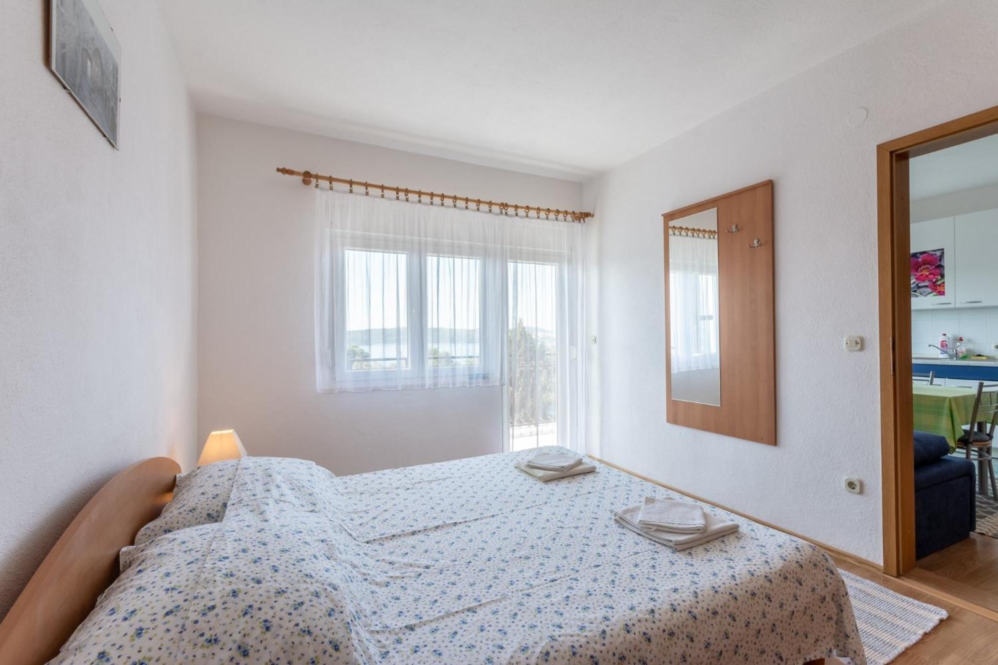 Apartments Mimi Trogir Ruang foto