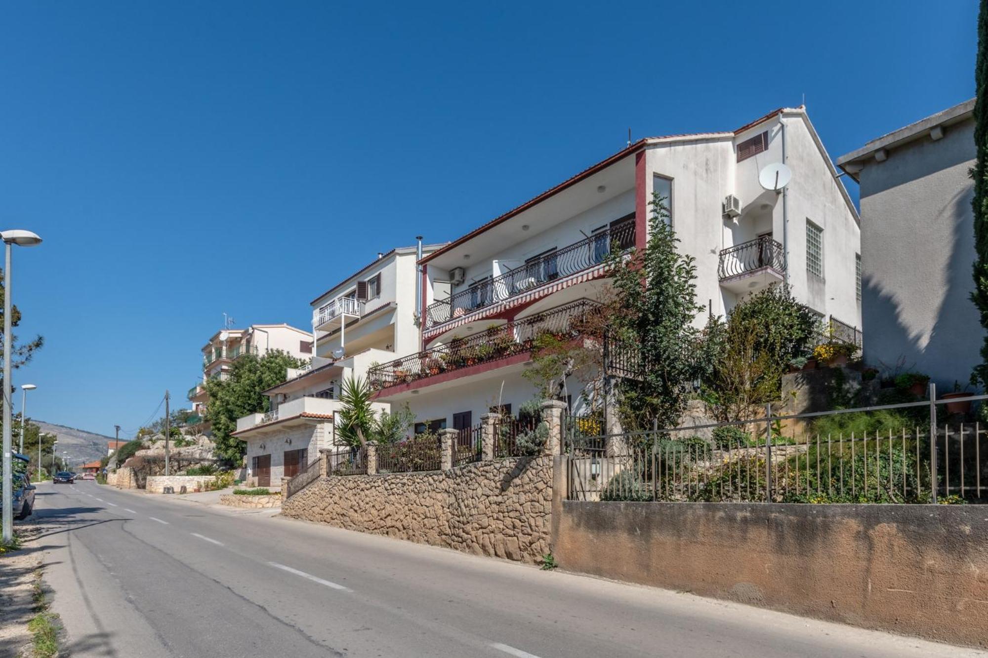 Apartments Mimi Trogir Ruang foto