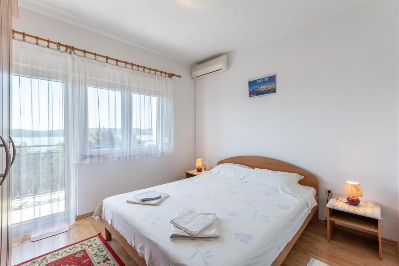 Apartments Mimi Trogir Bagian luar foto