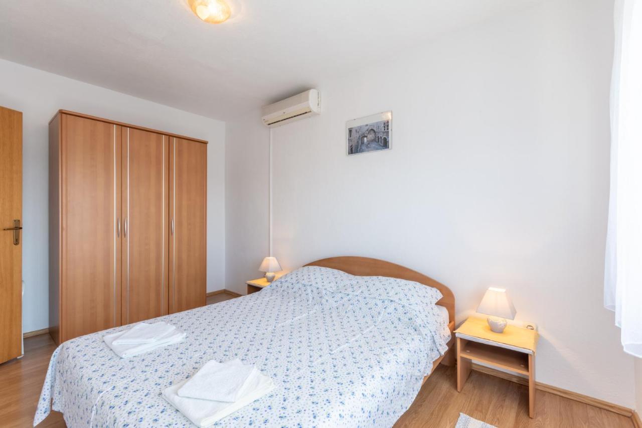 Apartments Mimi Trogir Bagian luar foto