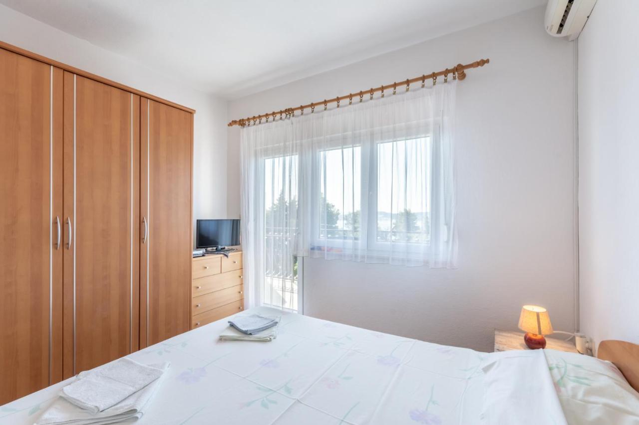 Apartments Mimi Trogir Bagian luar foto